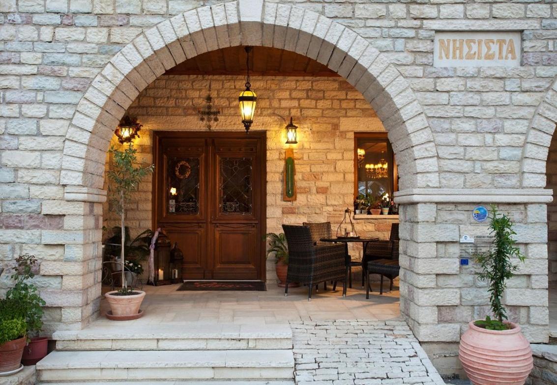 Nisista Lodge Mountain View Rodavgi Exterior foto